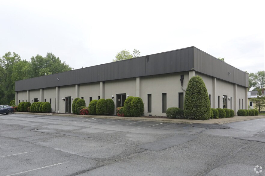 456 US Highway 22 W, Readington, NJ à louer - Photo du bâtiment - Image 3 de 10