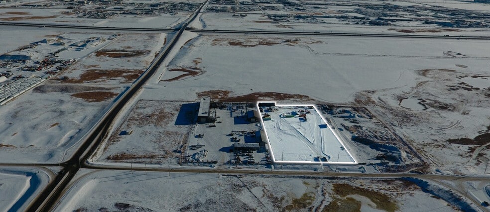 6520 68th St SE, Calgary, AB à vendre - Photo du bâtiment - Image 2 de 5