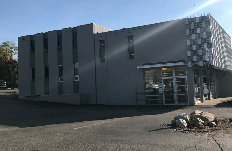 2355 E Stadium Blvd, Ann Arbor, MI à louer - Photo du bâtiment - Image 1 de 13