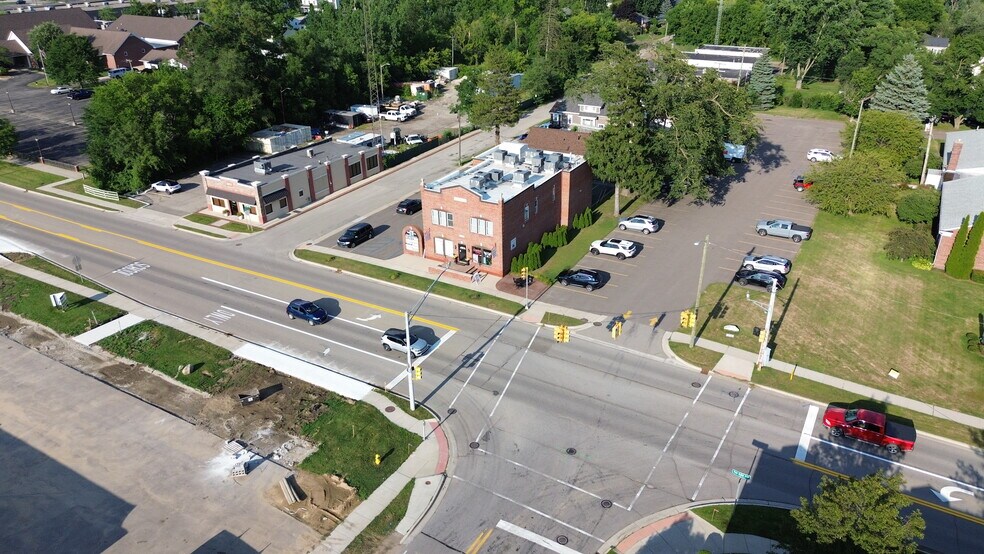 58540 Van Dyke Ave, Washington, MI à vendre - Photo du bâtiment - Image 2 de 5