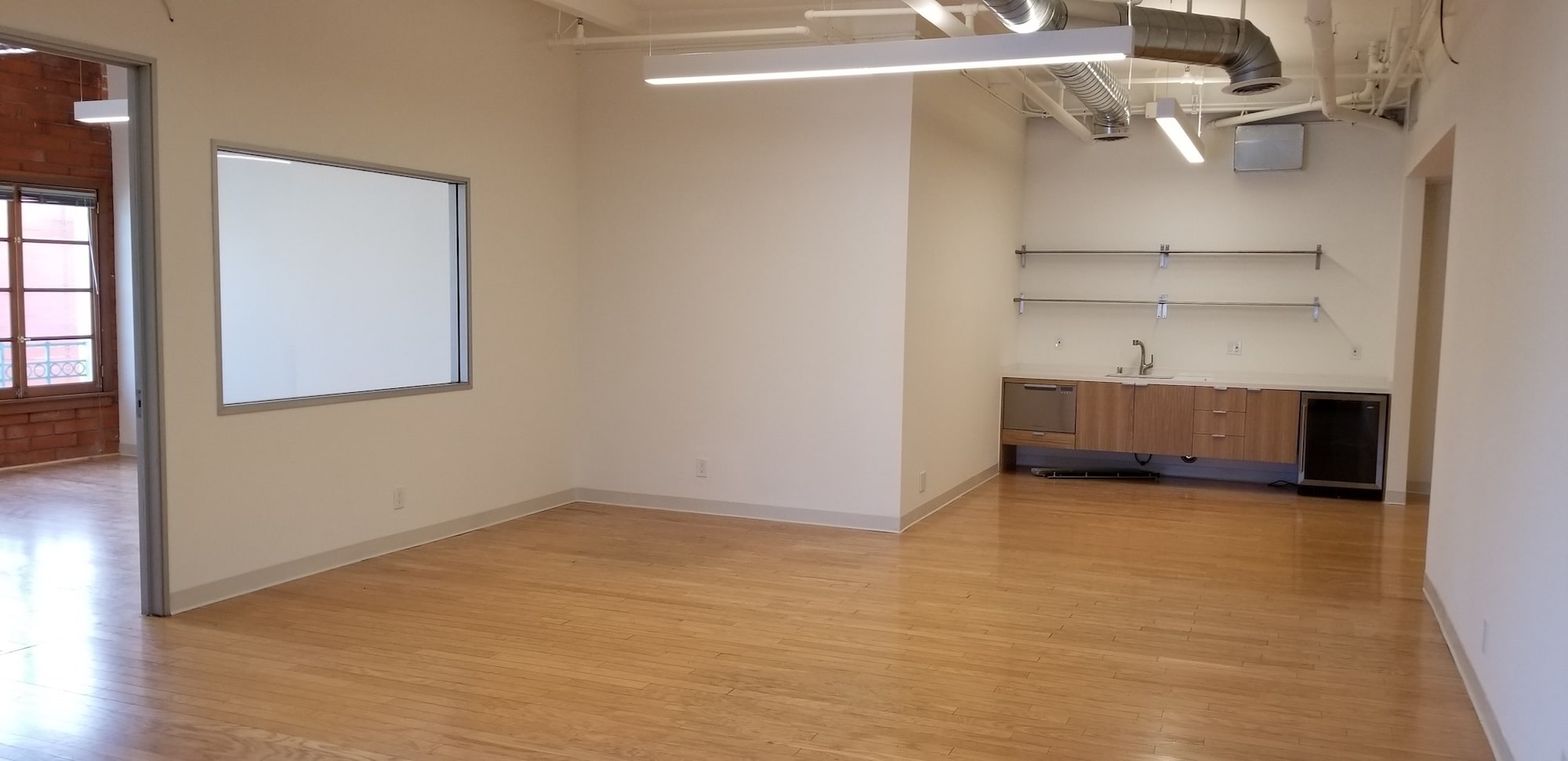 1460 4th St, Santa Monica, CA for lease Interior Photo- Image 1 of 6