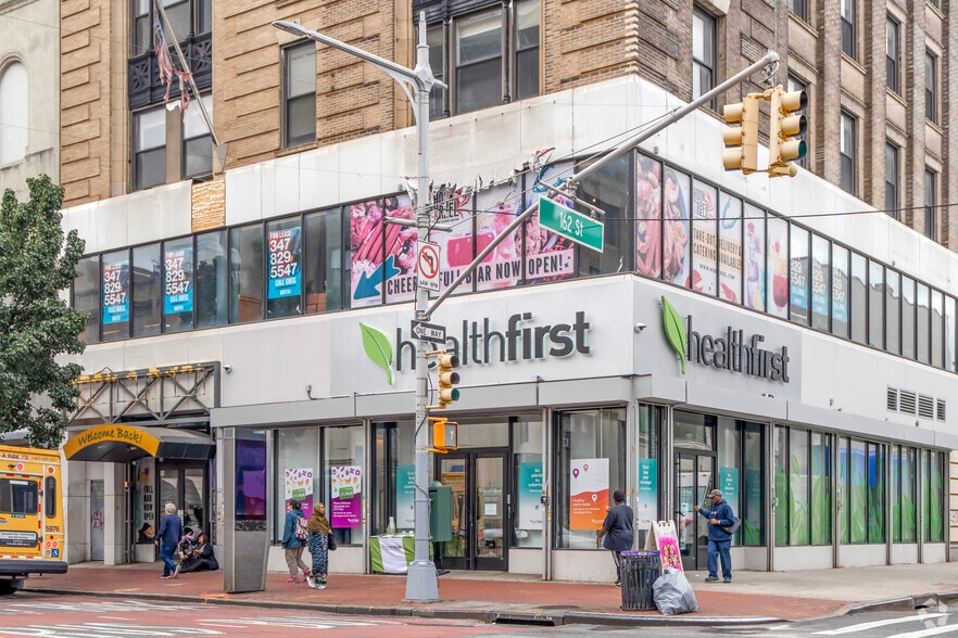 161-21 Jamaica Ave, Jamaica, NY for lease - Building Photo - Image 3 of 14