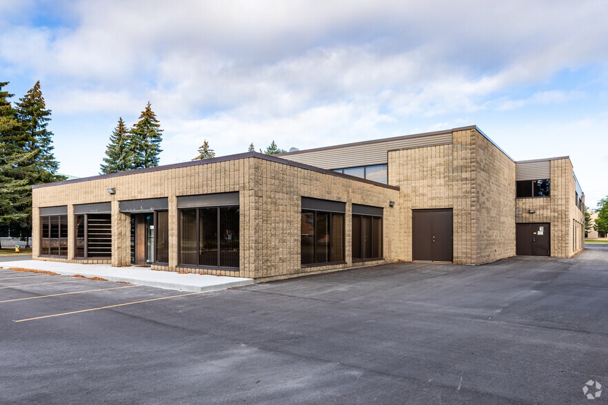 155 Terence Matthews Cres, Ottawa, ON for lease - Building Photo - Image 3 of 23