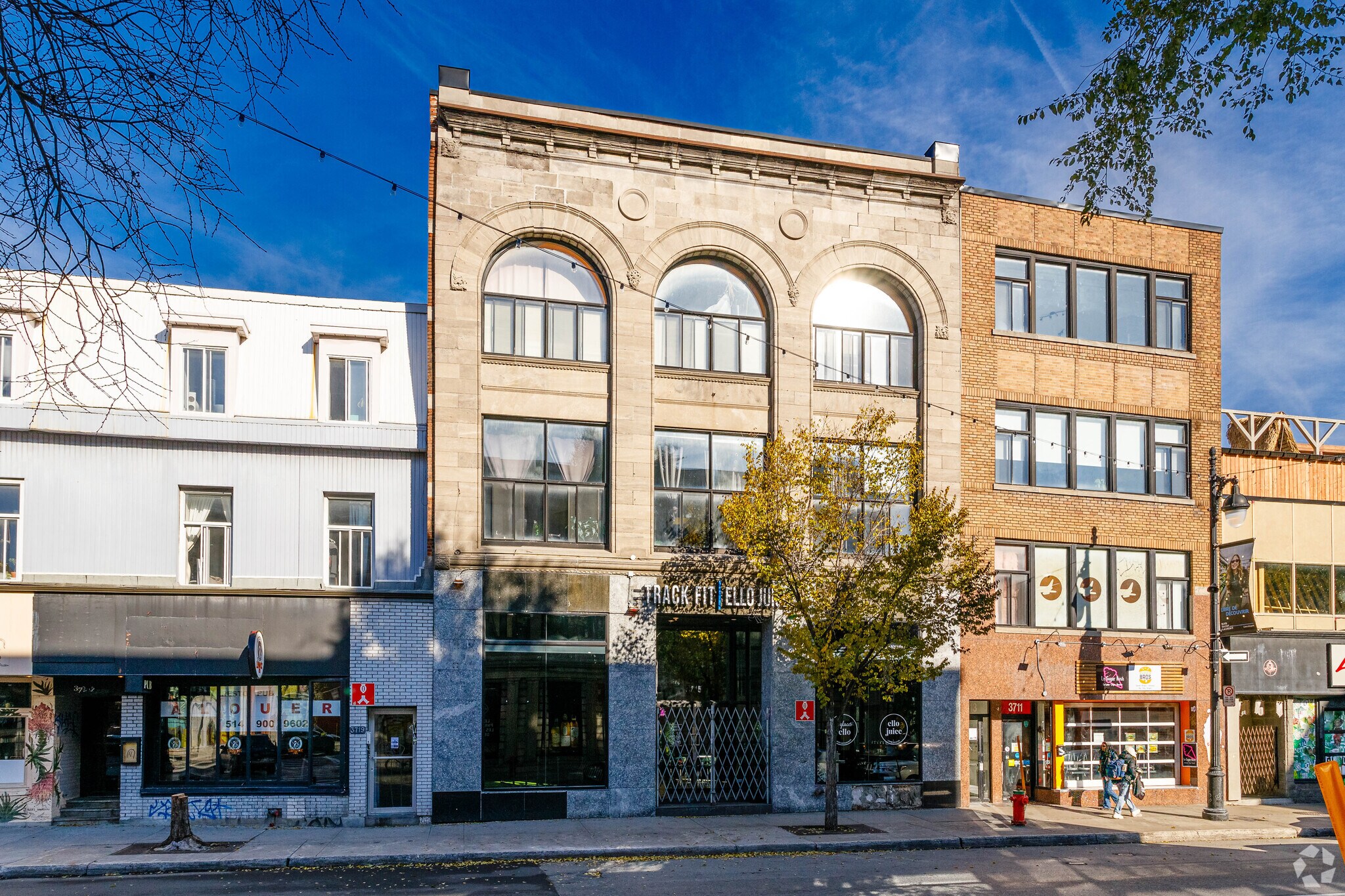 3715 Boul Saint-Laurent, Montréal, QC à vendre Photo principale- Image 1 de 1