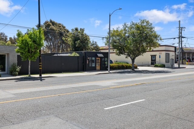 1630 Aviation Blvd, Redondo Beach, CA à vendre - Photo du bâtiment - Image 3 de 41