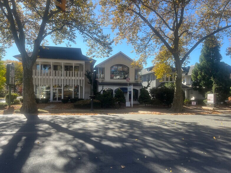 904 Penn Ave, Wyomissing, PA à vendre - Photo du bâtiment - Image 3 de 17