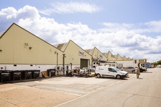 Plus de détails pour 166 Feltham Rd, Ashford - Industriel à vendre