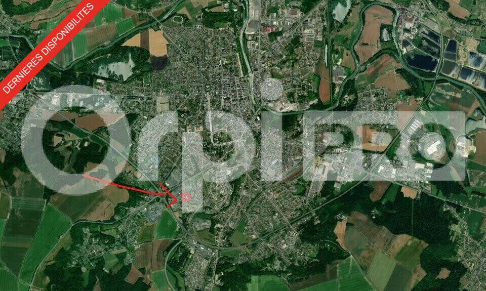 Retail in Soissons for lease - Building Photo - Image 1 of 14