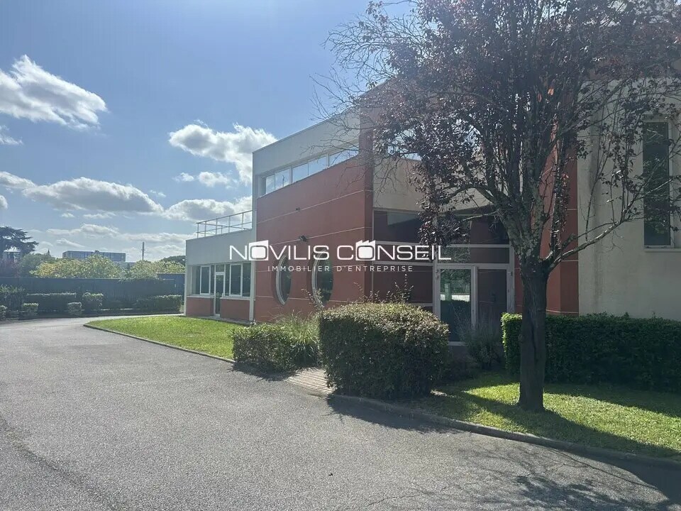 Office in Toulouse for lease Building Photo- Image 1 of 9