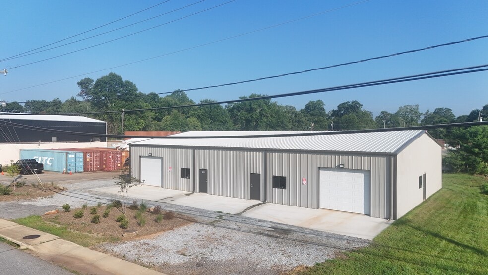 1906 Dobbins Bridge Rd, Anderson, SC for sale - Primary Photo - Image 1 of 10