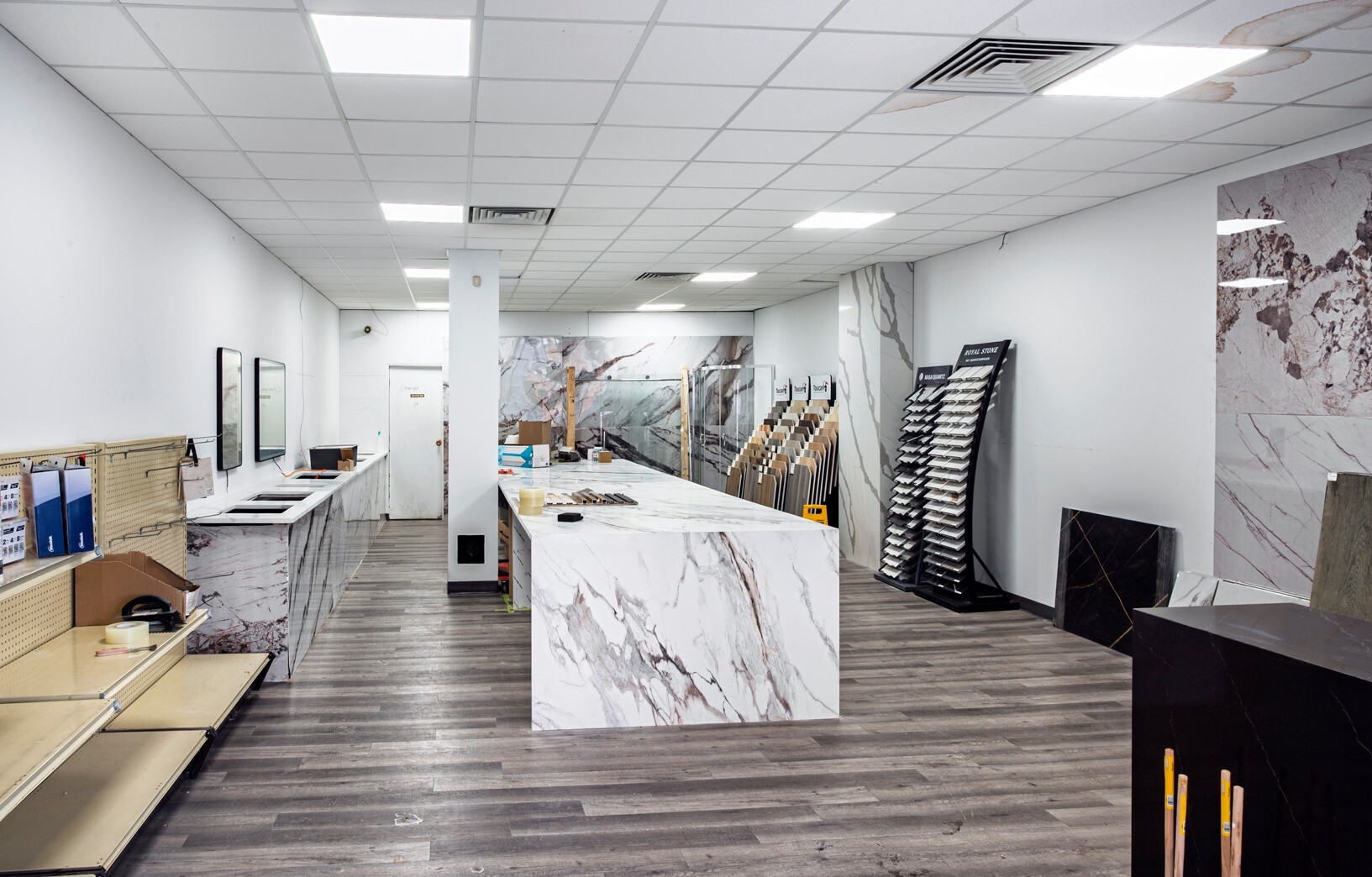 2102-2130 Glenmore Crt SE, Calgary, AB à louer Photo intérieure- Image 1 de 2