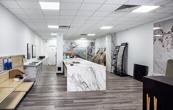 2102-2130 Glenmore Crt SE, Calgary, AB à louer Photo intérieure- Image 1 de 2