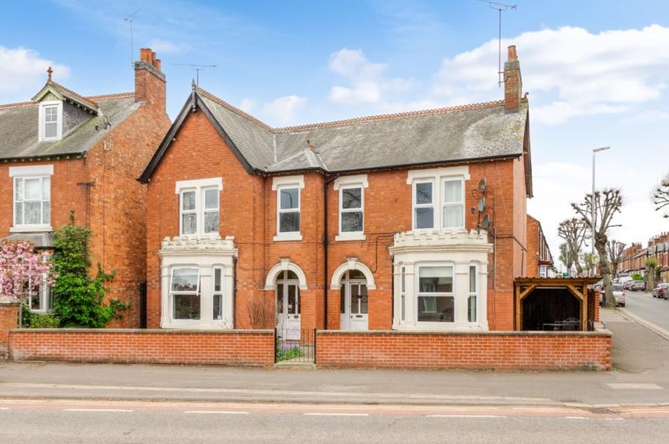 110 Northampton Rd, Market Harborough for sale Primary Photo- Image 1 of 2