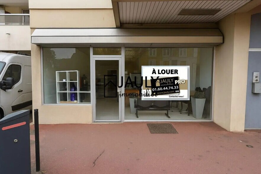 22 Place Jean Bureau, Meaux for lease - Building Photo - Image 1 of 11