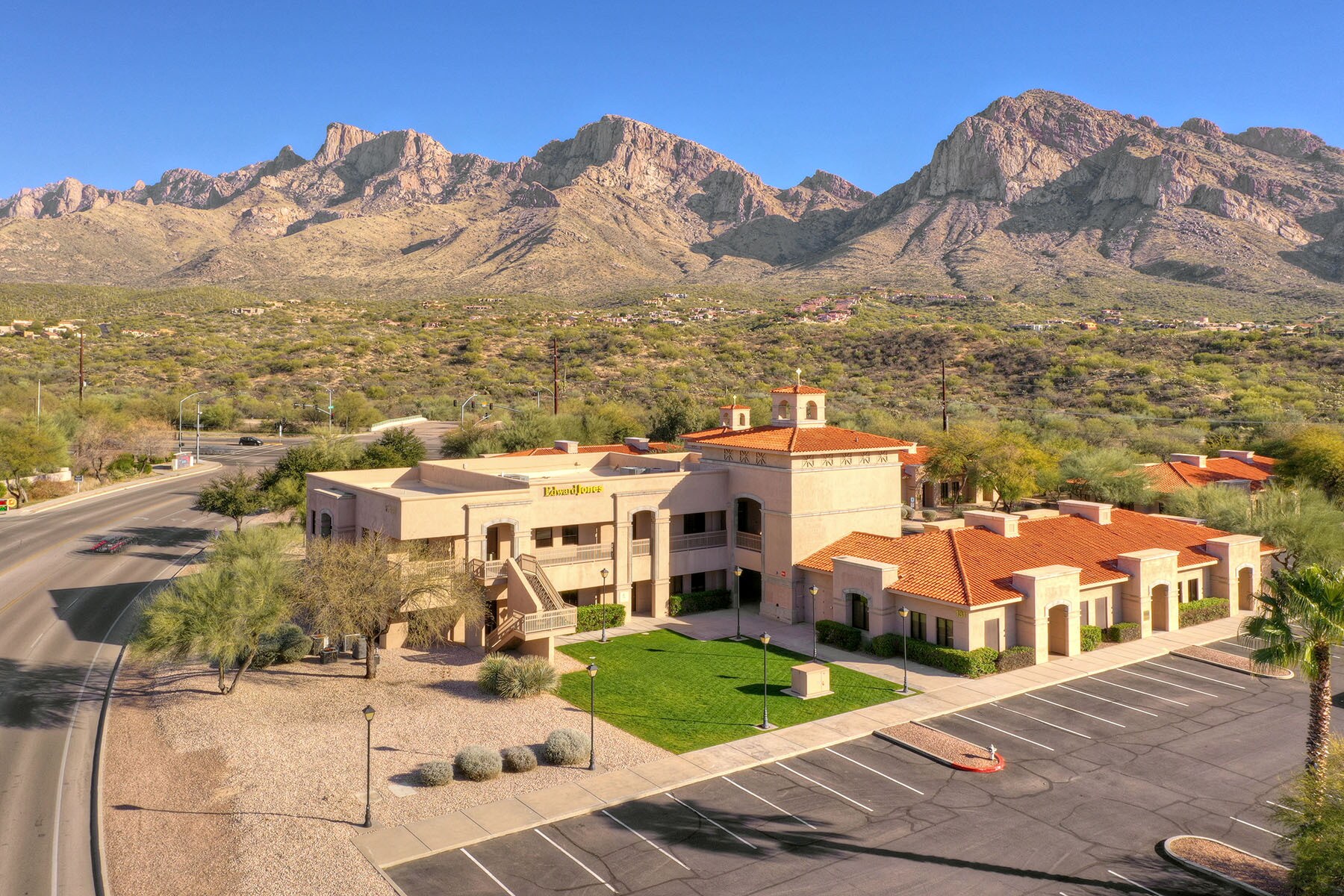 10425 N Oracle Rd, Oro Valley, AZ à vendre Aérien- Image 1 de 1