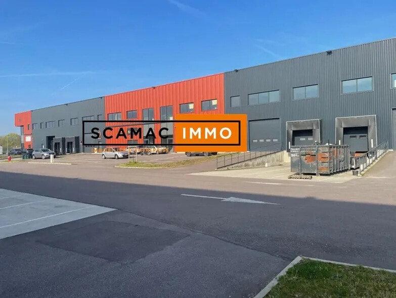 Flex in Saint-Ouen-l'Aumône for lease - Building Photo - Image 1 of 2