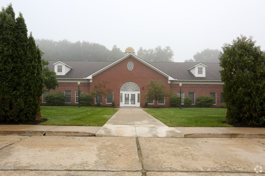 1696 Georgetown Rd, Hudson, OH à vendre - Photo principale - Image 1 de 1