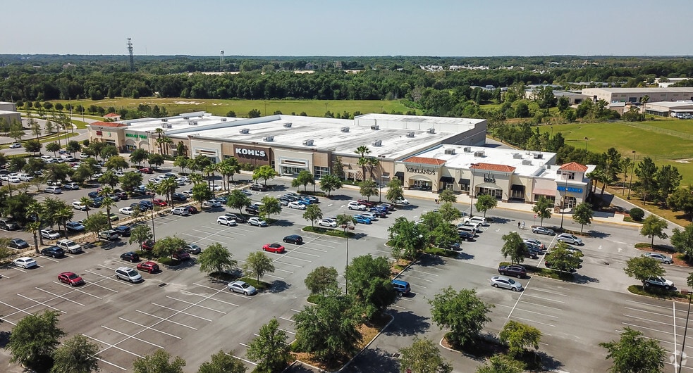 480-504 N Highway 441, Lady Lake, FL for lease - Primary Photo - Image 2 of 9
