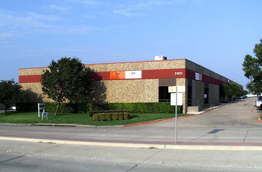 2415 Midway Rd, Carrollton, TX à vendre - Photo du bâtiment - Image 1 de 1