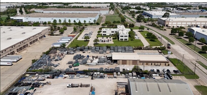 3324 Roy Orr Blvd, Grand Prairie, TX à louer - Photo du bâtiment - Image 3 de 5