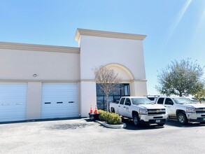 2105 Wisteria Ln, Paso Robles, CA for lease Building Photo- Image 2 of 5