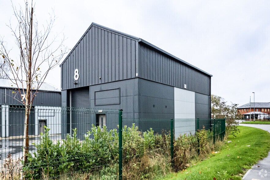 Foundry Ln, Widnes à louer - Photo principale - Image 1 de 2