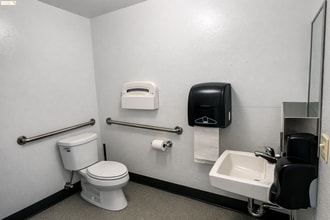 21663 Brian Ln, Sonora, CA for lease Interior Photo- Image 2 of 5