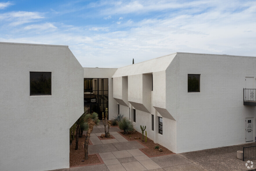 2500 N Pantano Rd, Tucson, AZ à louer - Photo du bâtiment - Image 3 de 9