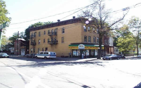 178-180 Myrtle Ave, Passaic, NJ for lease - Building Photo - Image 3 of 5