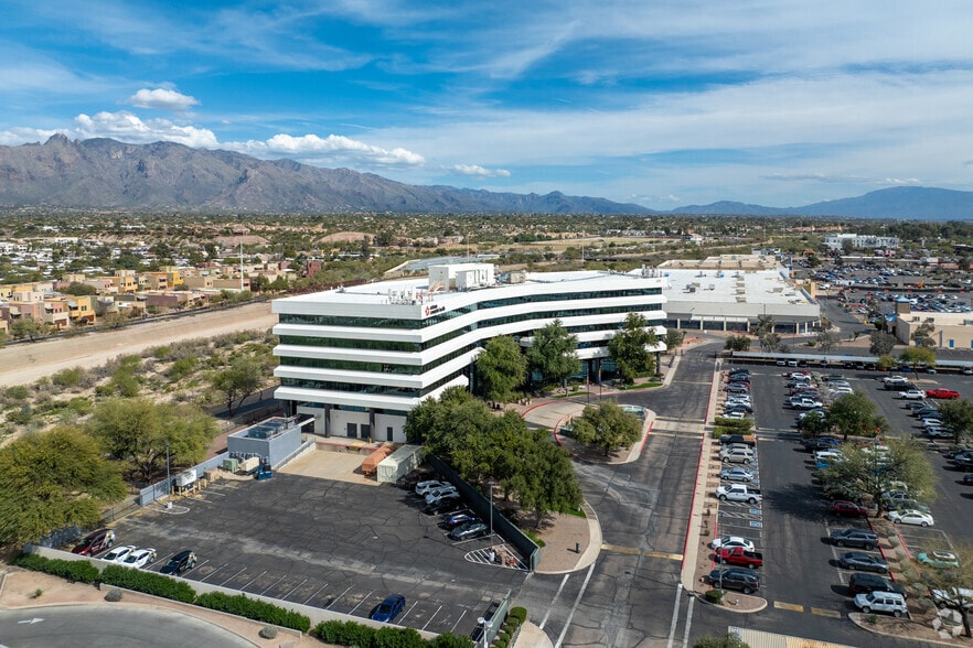 333 E Wetmore Rd, Tucson, AZ à louer - Aérien - Image 2 de 6