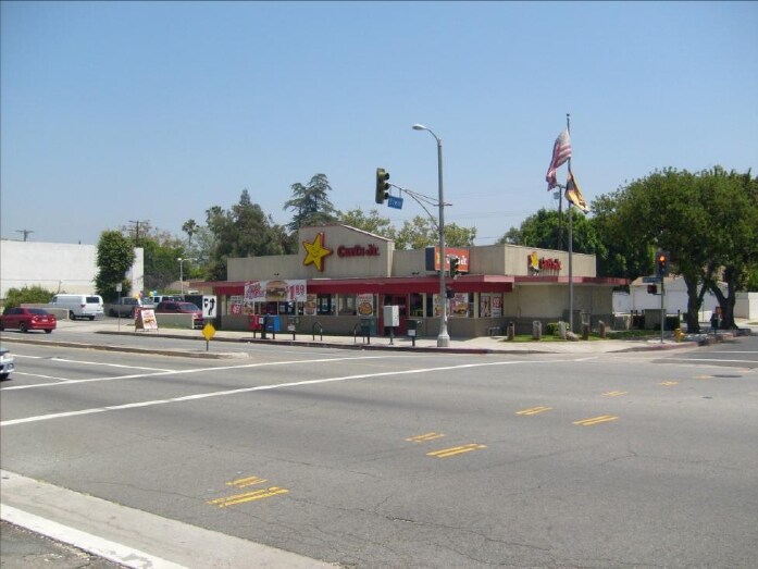 6202 Laurel Canyon Blvd, North Hollywood, CA for lease Building Photo- Image 1 of 5