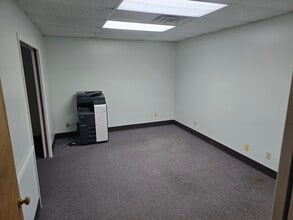 157 Concord Plaza Shopping Ctr, Saint Louis, MO for lease Interior Photo- Image 1 of 14