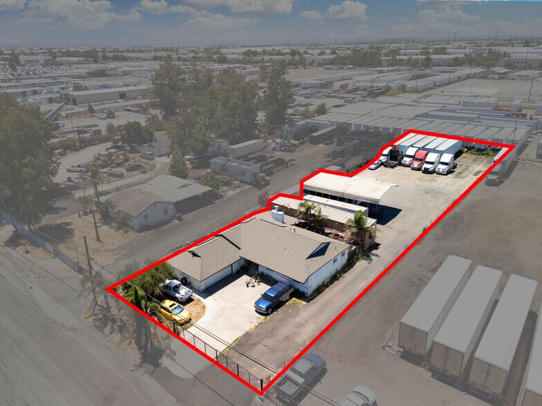 10566 Calabash Ave, Fontana, CA à vendre - Photo du bâtiment - Image 2 de 18