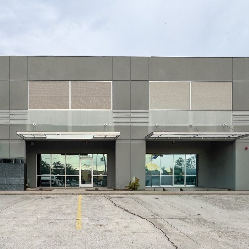 1701 Jacaman Rd, Laredo, TX à louer Photo du bâtiment- Image 1 de 2