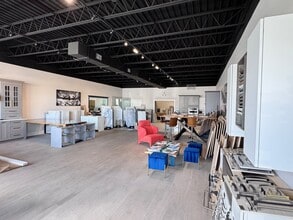 932-990 5th Ave N, Naples, FL for lease Interior Photo- Image 2 of 6