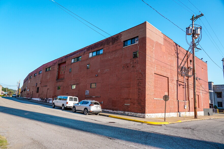 1600 Marys Ave, Sharpsburg, PA à vendre - Photo du bâtiment - Image 3 de 20