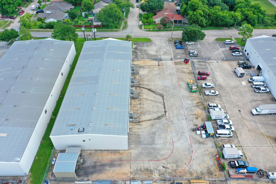 5119 Hiltonview Rd, Houston, TX for lease - Building Photo - Image 3 of 47
