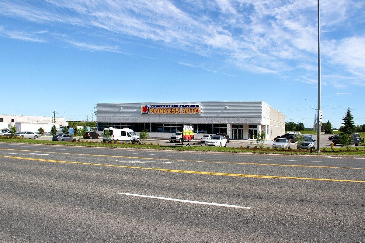 583 Exeter Rd, London, ON à vendre Autre- Image 1 de 1