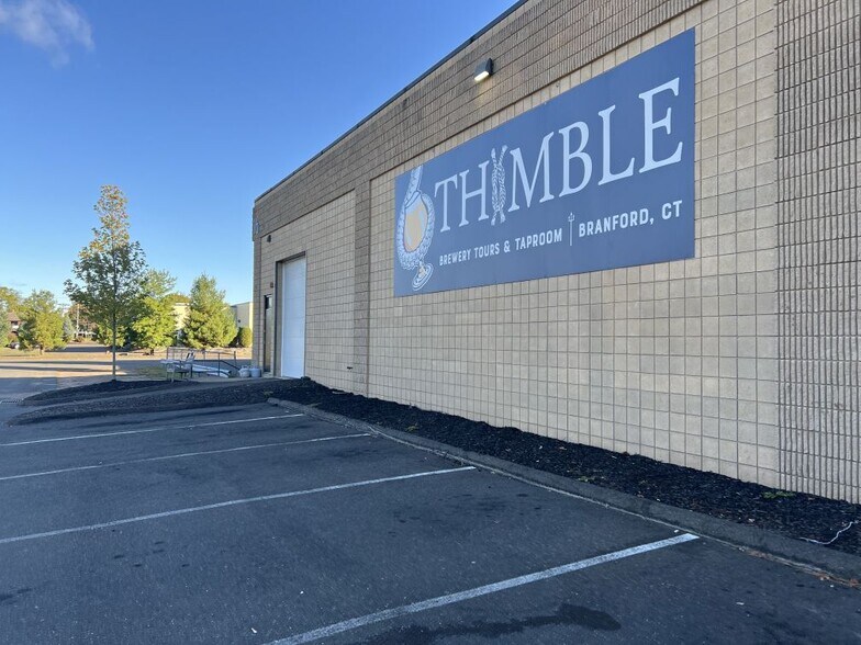 16 Business Park Dr, Branford, CT for sale - Building Photo - Image 2 of 33