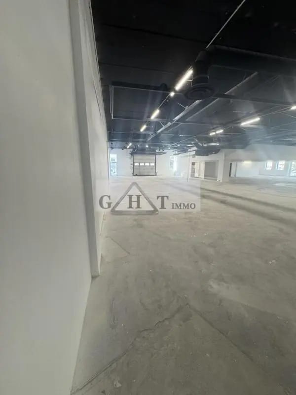 Industrial in Ivry-sur-Seine for lease Interior Photo- Image 1 of 7