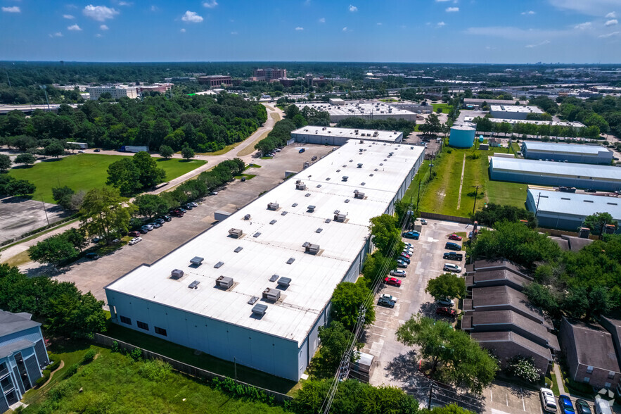 9305-9335 Millsview Rd, Houston, TX for lease - Aerial - Image 3 of 8