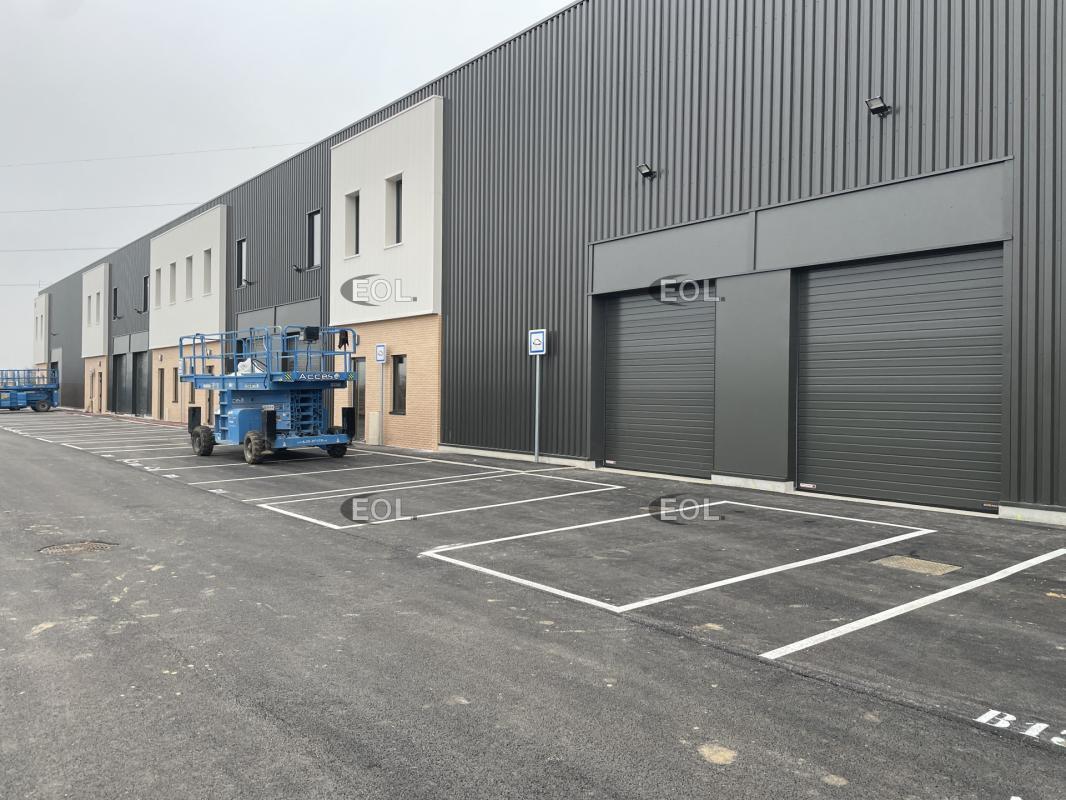 Flex in Persan for sale Building Photo- Image 1 of 6