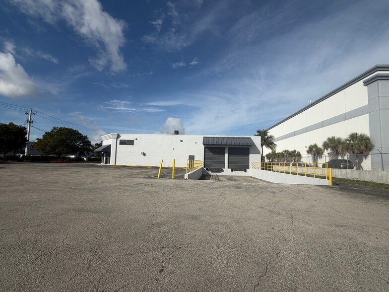 13160 NW 43rd Ave, Opa Locka, FL for sale - Building Photo - Image 2 of 10