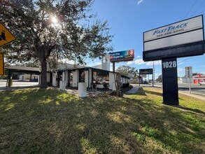 1028 E Silver Springs Blvd, Ocala, FL for lease Building Photo- Image 1 of 11