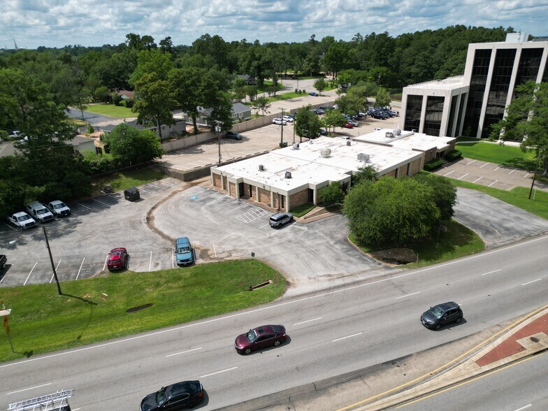 3025 & 3027 S SE 323 loop, Tyler, TX à vendre - Photo du bâtiment - Image 2 de 8