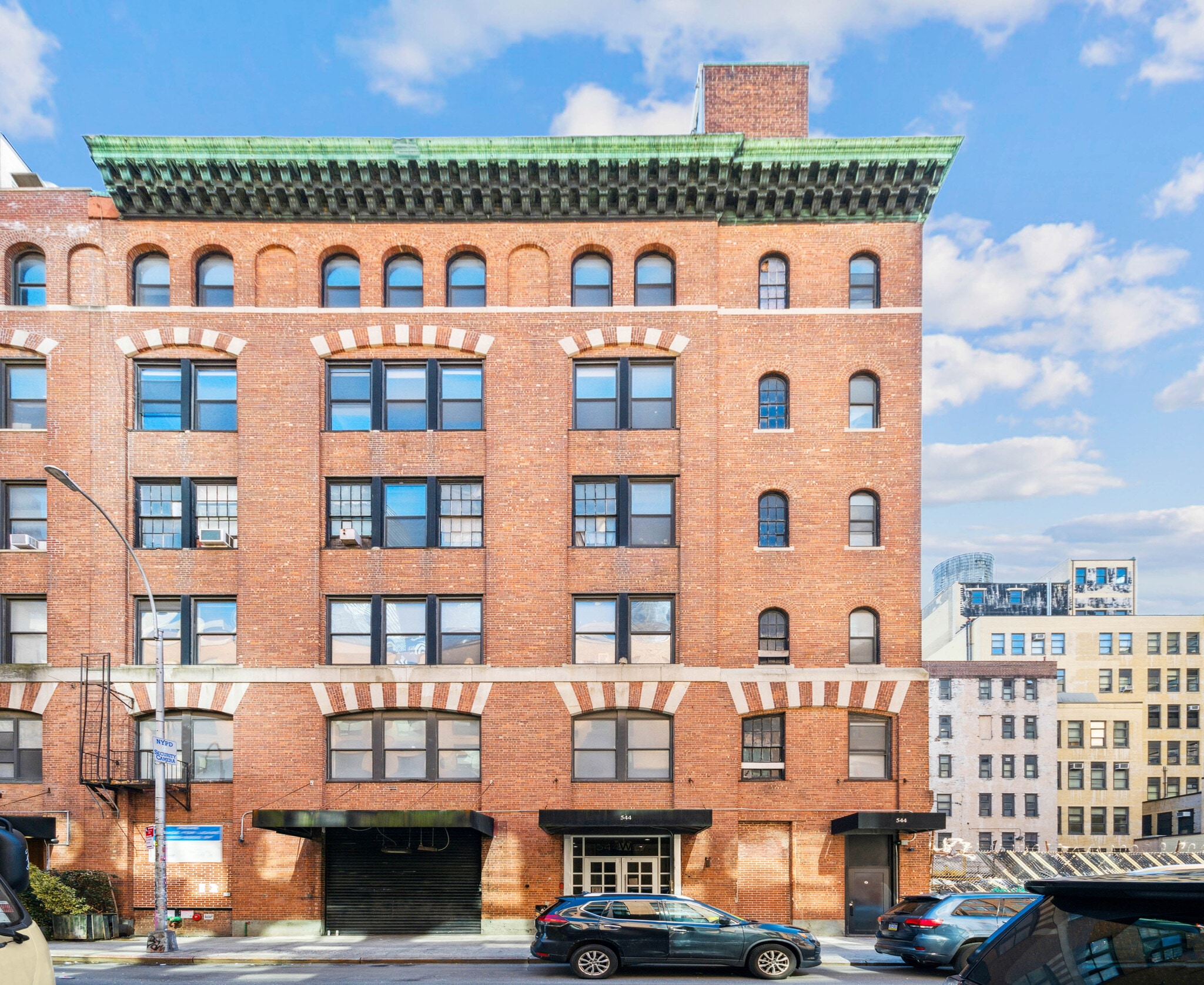544-548 W 27th St, New York, NY à louer Photo du bâtiment- Image 1 de 11