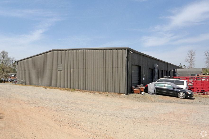 8804 Gulf Ct, Raleigh, NC for lease - Building Photo - Image 2 of 2