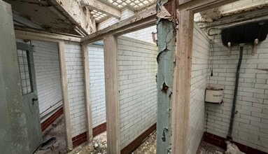 Lambeth Bridge, London for lease Interior Photo- Image 1 of 2