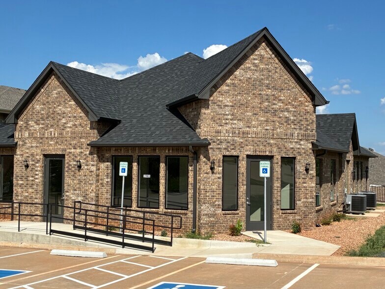 1941 NW 142nd St, Oklahoma City, OK for lease - Building Photo - Image 1 of 6