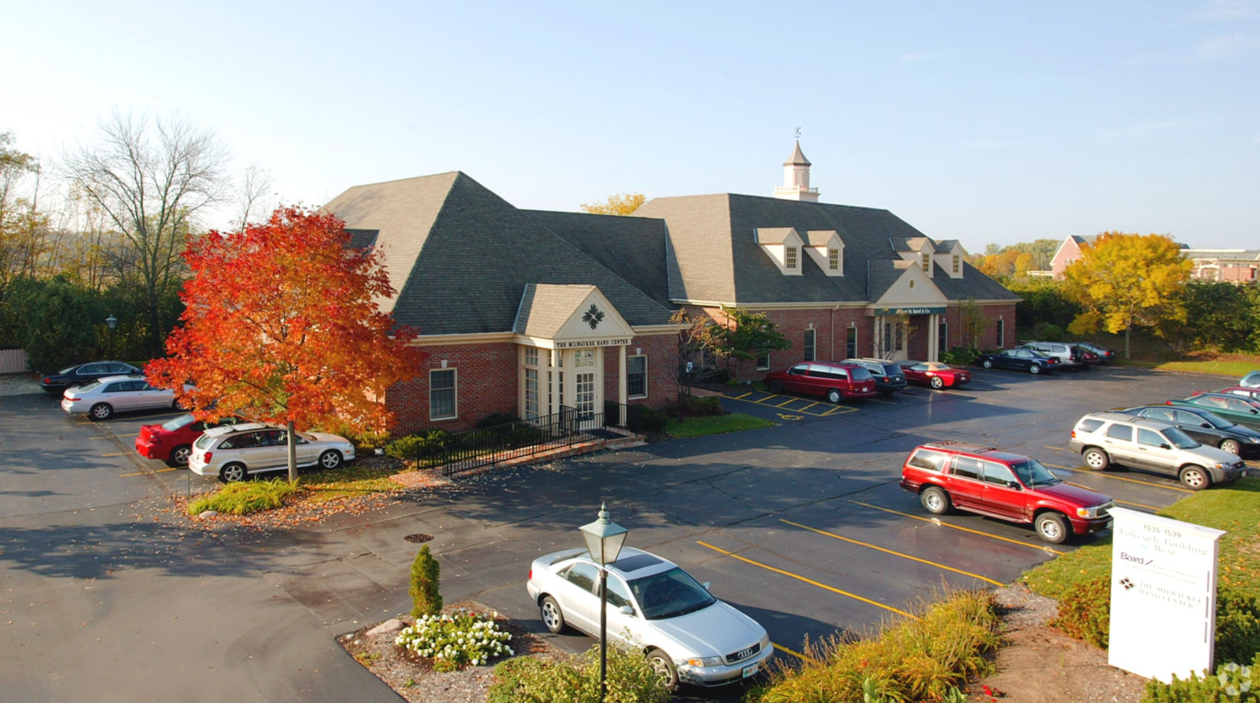 1535-1539 W Market St, Mequon, WI for lease Building Photo- Image 1 of 7